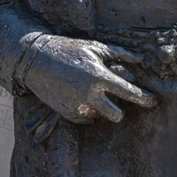 Close-up of Kálmán Széll's right hand resting on his belt.