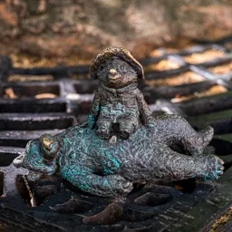 Overview photograph of the Paddington and Masha's Bear miniature by Mihály Kolodko.