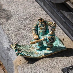 Overview photograph of the Money Sweeper miniature by Mihály Kolodko.
