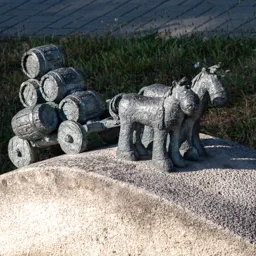 Overview photograph of the Brewery Horses miniature by Mihály Kolodko.